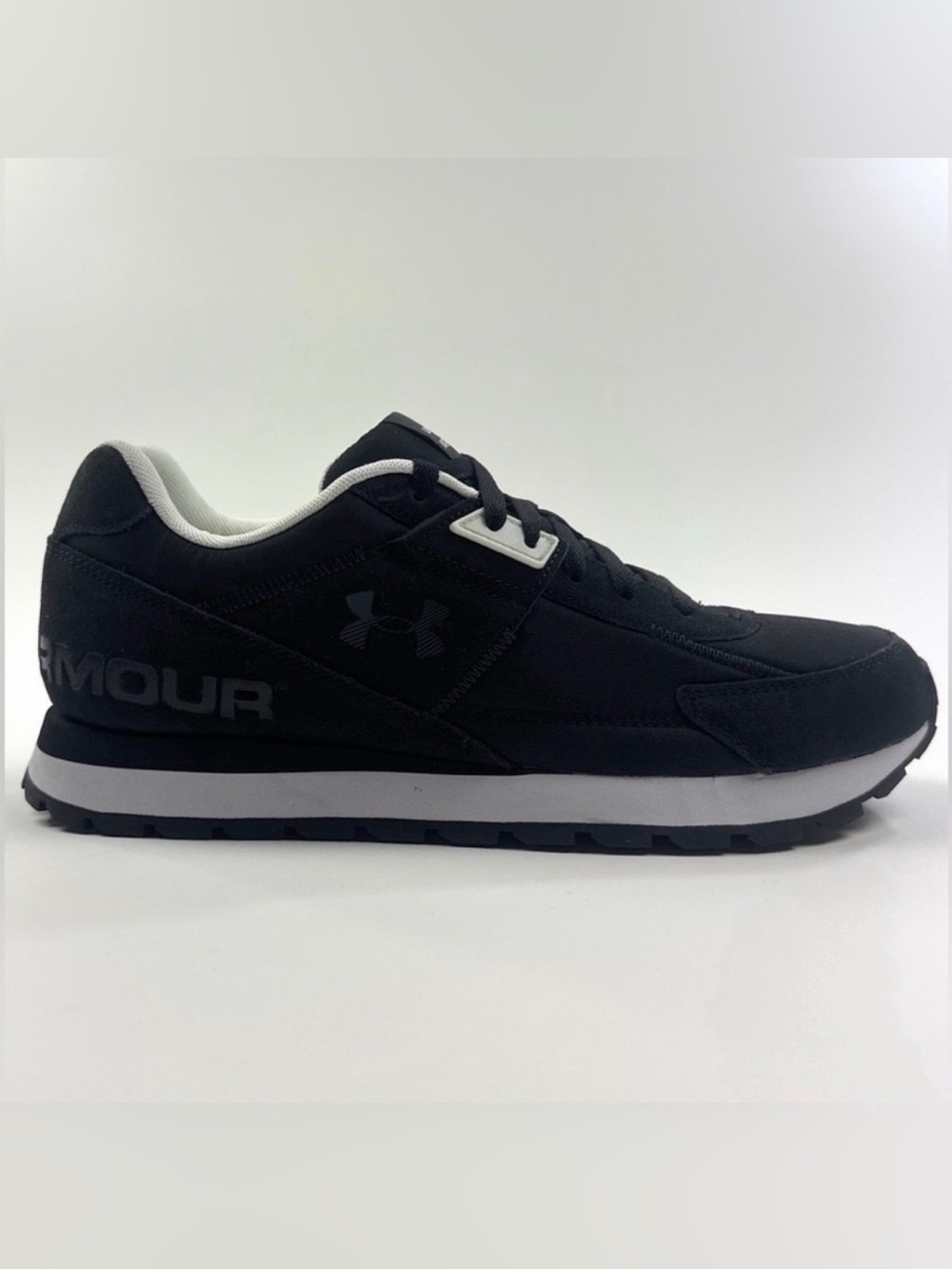 Under Armour Essential Runner Black White Mens 13 Running Shoes Gym 3028408-001